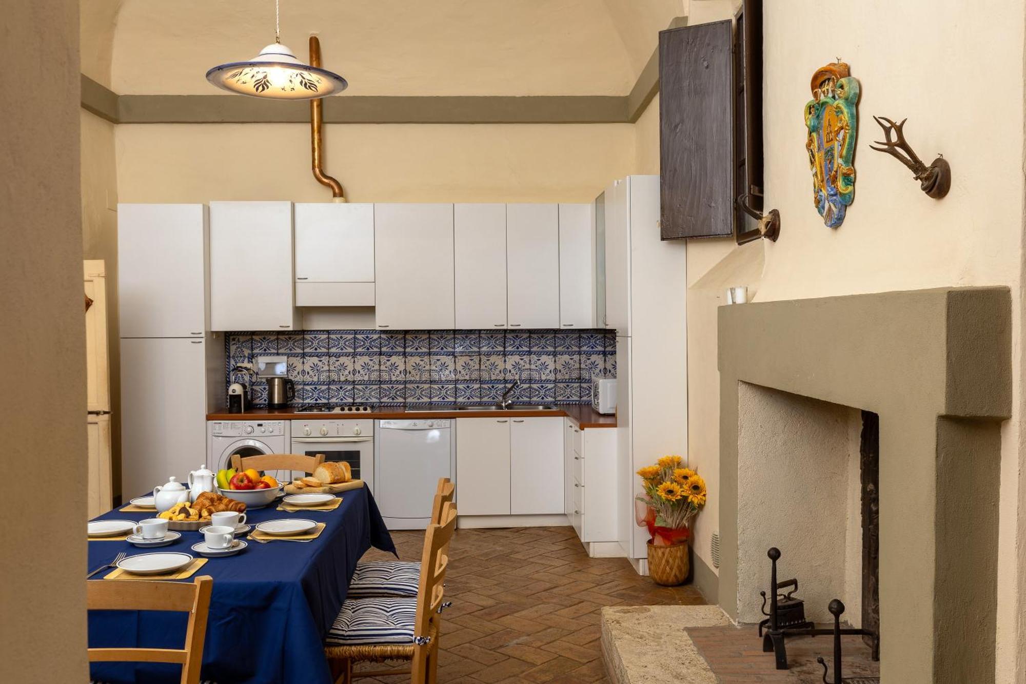 Appartement Palazzo Costanti - A 8 Minuti Dalle Terme à San Quirico dʼOrcia Extérieur photo